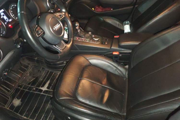 Used Audi A3 2016 Limousine 35 TFSI Prestige Edition Left Front Seat