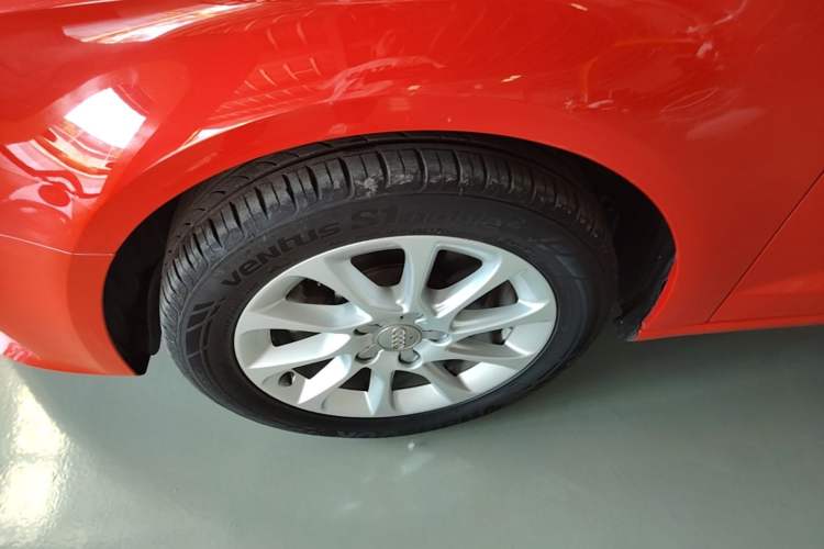 Used Audi A3 2016 Sportback 35 TFSI Ambition Edition Left Front Wheel Hub