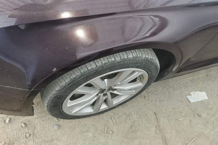 Used Audi A3 2016 Limousine 40 TFSI Style Edition Left Front Wheel Hub