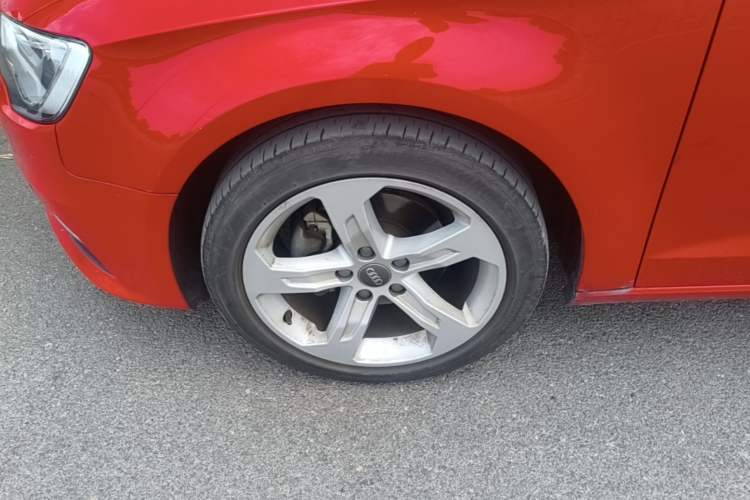 Used Audi A3 2016 Sportback 35 TFSI Ambition Left Front Wheel Hub