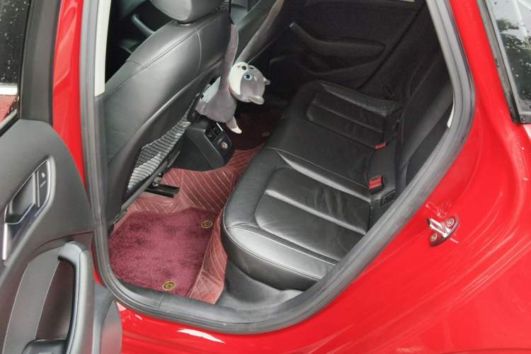 Used Audi A3 2016 Limousine 35 TFSI Style Edition Left Rear Seat