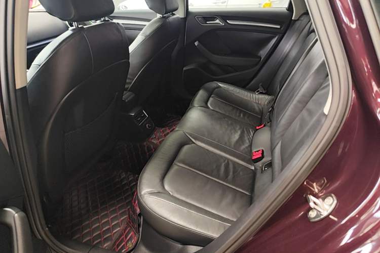 Used Audi A3 2016 Limousine 35 TFSI Style Edition Left Rear Seat