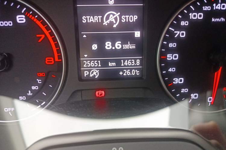 Used Audi A3 2016 Limousine 35 TFSI Style Edition Odometer Close Up