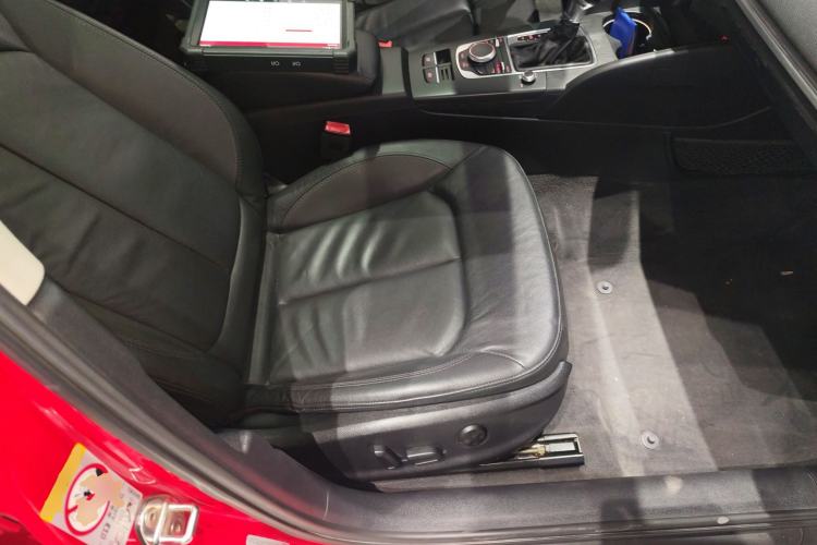 Used Audi A3 2016 Limousine 35 TFSI Style Edition Right Front Seat