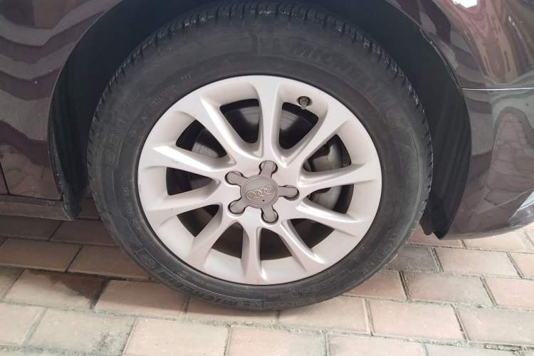 Used Audi A3 2016 Sportback 35 TFSI Ambition Right Front Wheel Hub