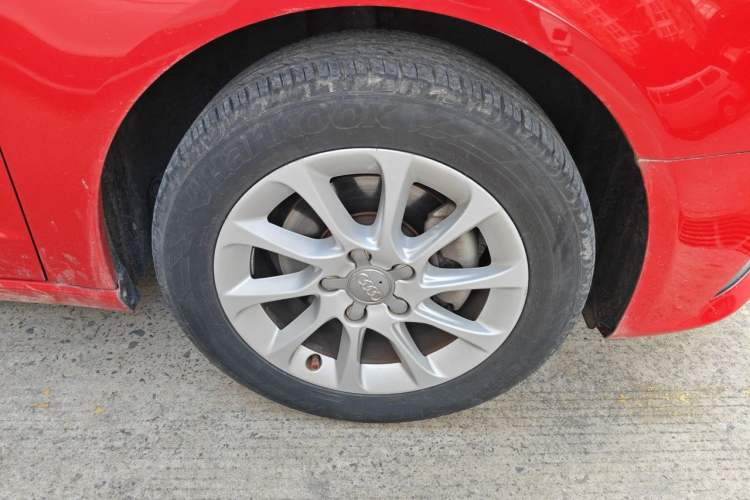 Used Audi A3 2016 Sportback 35 TFSI Ambition Right Front Wheel Hub