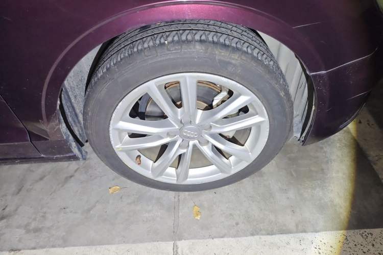 Used Audi A3 2016 Limousine 35 TFSI Style Edition Right Front Wheel Hub