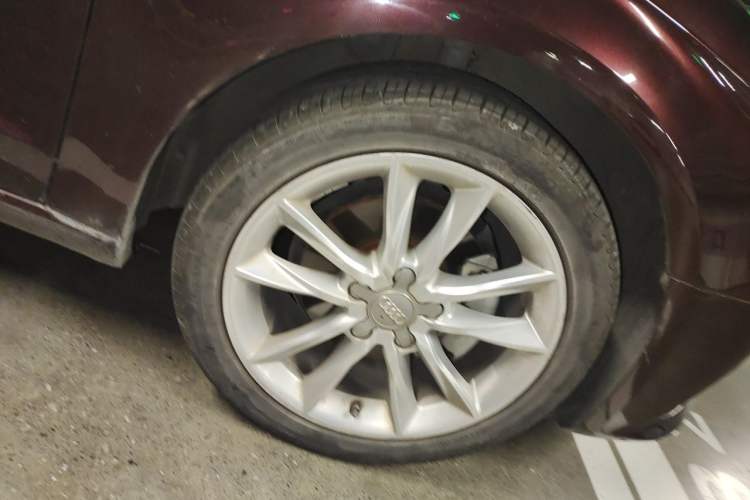 Used Audi A3 2016 Sportback 35 TFSI Style Edition Right Front Wheel Hub