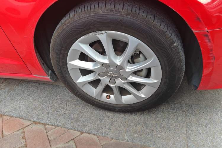 Used Audi A3 2016 Sportback 35 TFSI Ambition Edition Right Front Wheel Hub