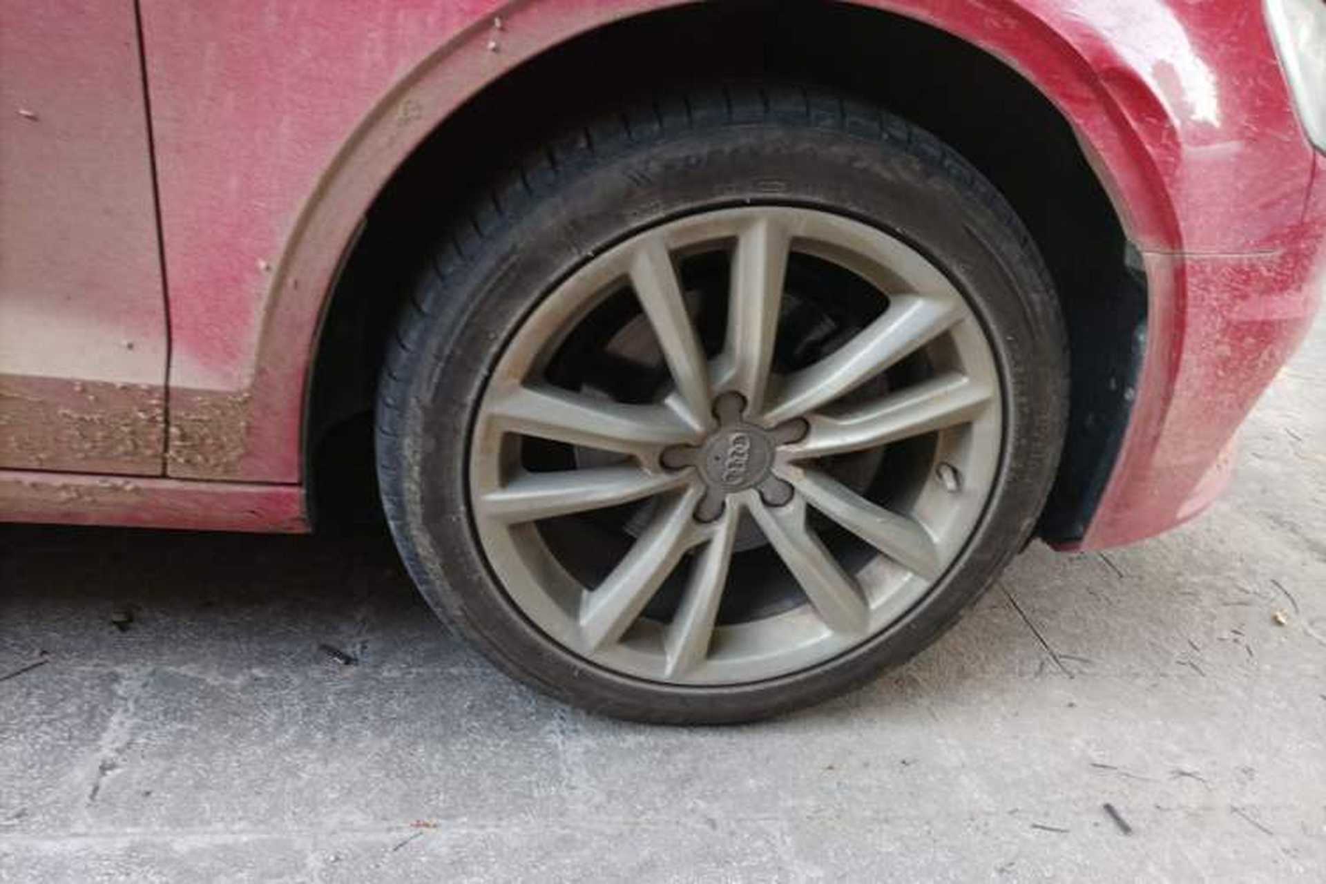 Used Audi A3 2016 Limousine 35 TFSI Style Edition Right Front Wheel Hub