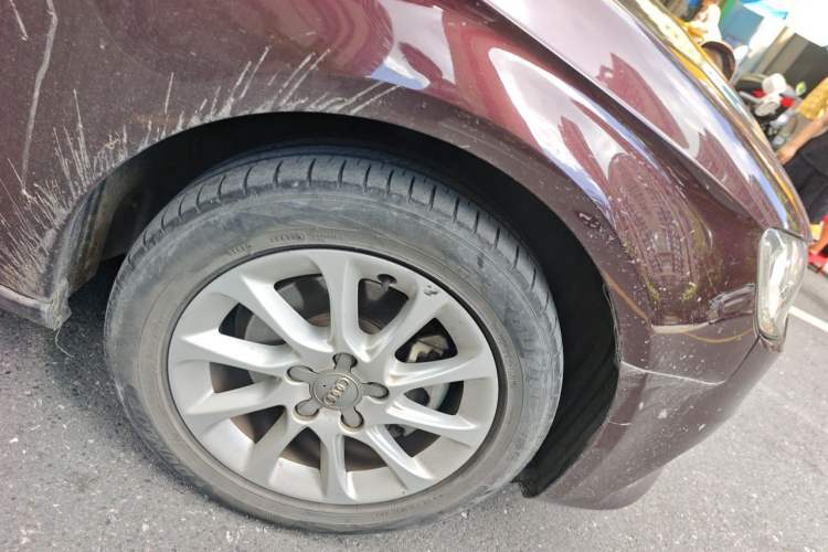 Used Audi A3 2016 Sportback 35 TFSI Ambition Edition Right Front Wheel Hub