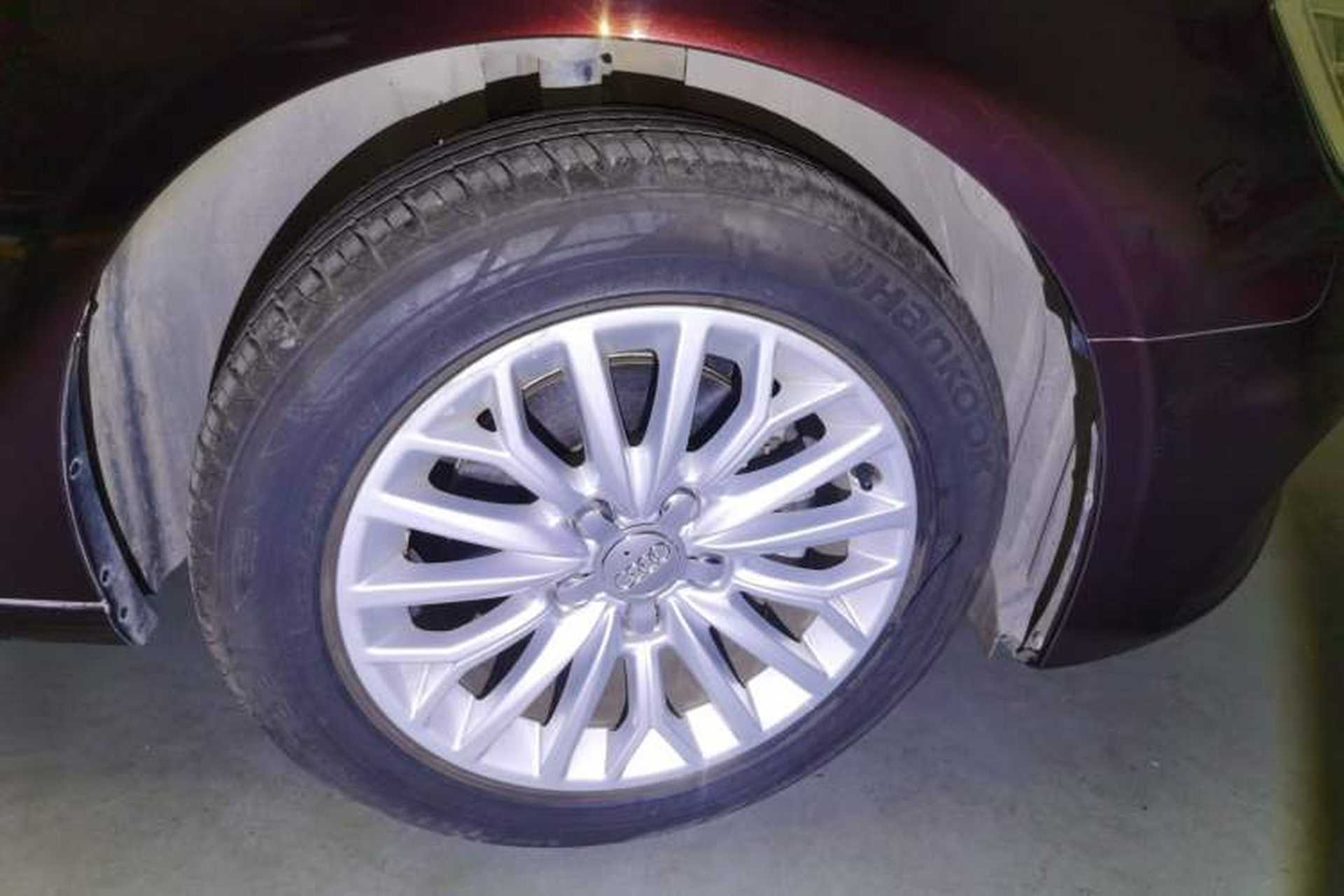 Used Audi A3 2016 Limousine 35 TFSI Prestige Edition Right Front Wheel Hub