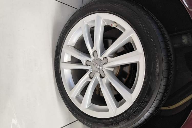 Used Audi A3 2016 Limousine 35 TFSI Style Edition Right Rear Wheel Hub