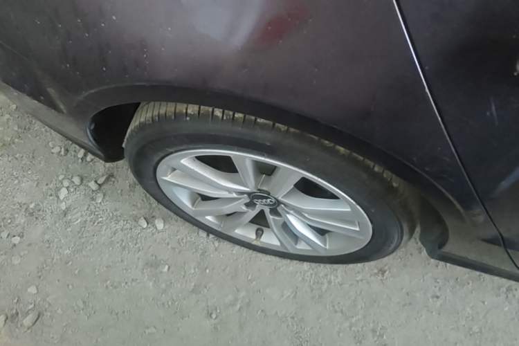 Used Audi A3 2016 Limousine 40 TFSI Style Edition Right Rear Wheel Hub