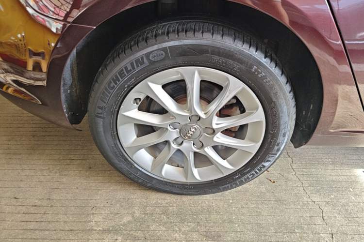 Used Audi A3 2016 Sportback 35 TFSI Ambition Right Rear Wheel Hub