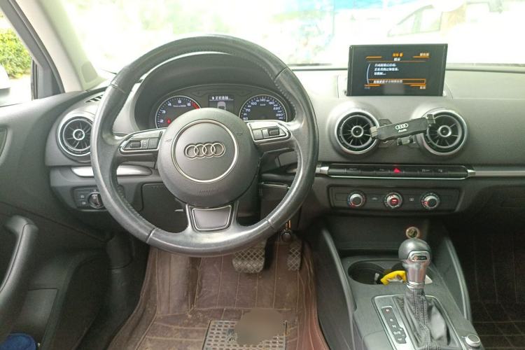 Used Audi A3 2016 Limousine 35 TFSI Prestige Edition Steering Wheel