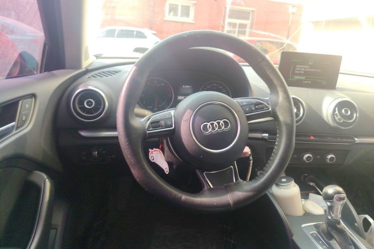 Used Audi A3 2016 Limousine 35 TFSI Ambition Edition Steering Wheel