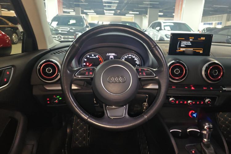 Used Audi A3 2016 Limousine 35 TFSI Style Edition Steering Wheel