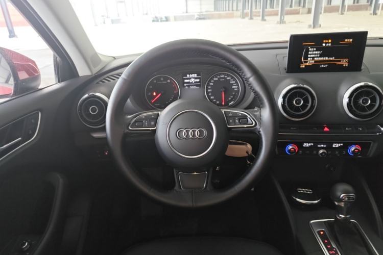 Used Audi A3 2016 Limousine 35 TFSI Style Edition Steering Wheel