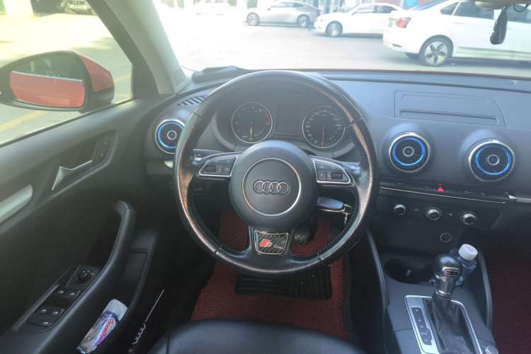 Used Audi A3 2016 Limousine 35 TFSI Prestige Edition Steering Wheel