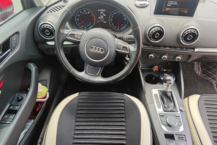Used Audi A3 2016 Limousine 35 TFSI Prestige Edition Steering Wheel