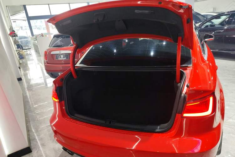 Used Audi A3 2016 Limousine 35 TFSI Style Edition Trunk