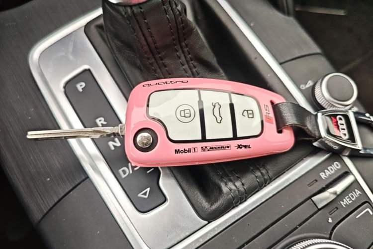 Used Audi A3 2016 Limousine 35 TFSI Prestige Edition Vehicle Key