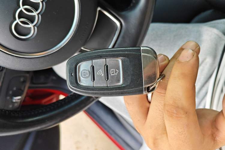 Used Audi A3 2016 Sportback 35 TFSI Ambition Vehicle Key