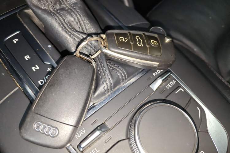 Used Audi A3 2016 Limousine 35 TFSI Style Edition Vehicle Key