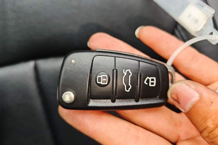 Used Audi A3 2016 Limousine 35 TFSI Prestige Edition Vehicle Key
