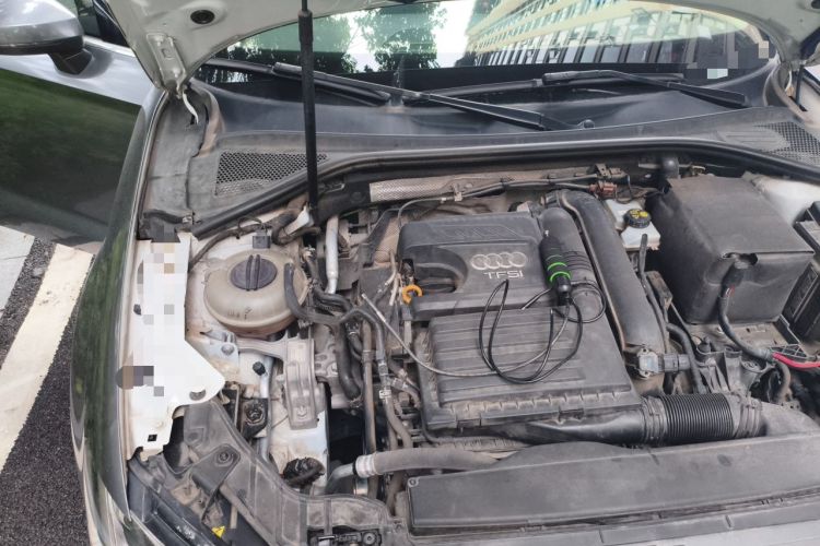 Used Audi A3 2016 Limousine 35 TFSI Ambition Edition Engine Bay Right
