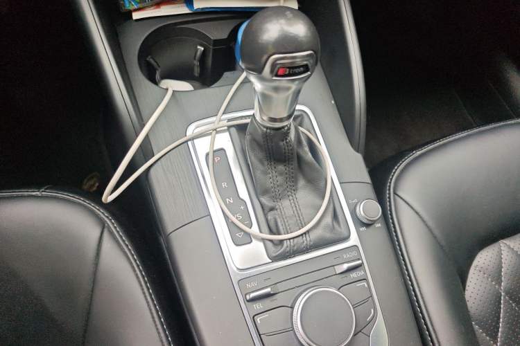 Used Audi A3 2016 Sportback 35 TFSI Ambition Gear Lever