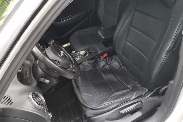 Used Audi A3 2016 Limousine 35 TFSI Ambition Edition Left Front Seat