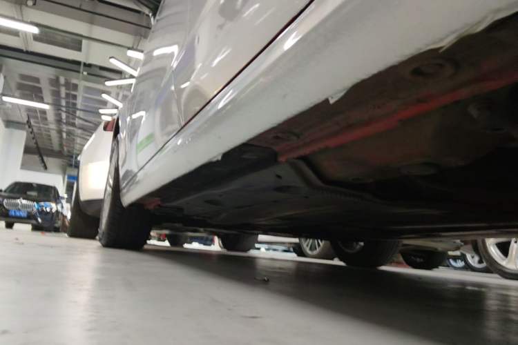 Used Audi A3 2016 Limousine 35 TFSI Prestige Edition Left Side Sill