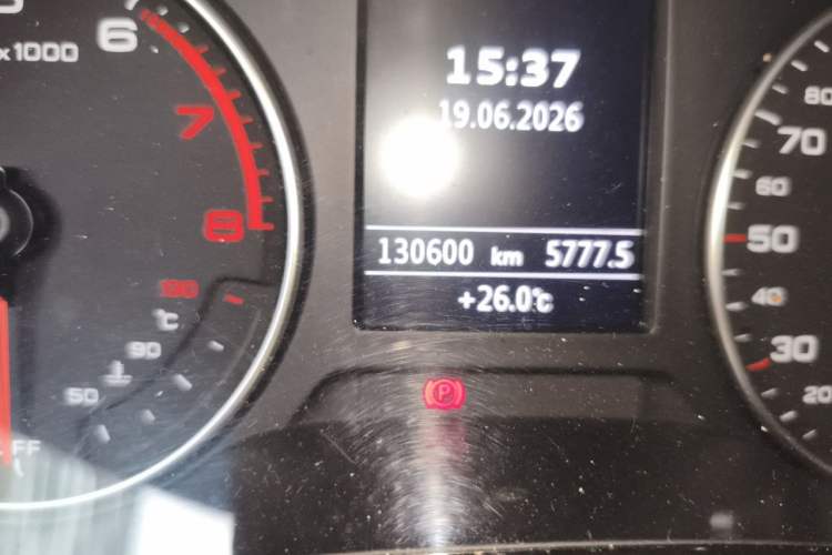 Used Audi A3 2016 Limousine 35 TFSI Ambition Edition Odometer Close Up