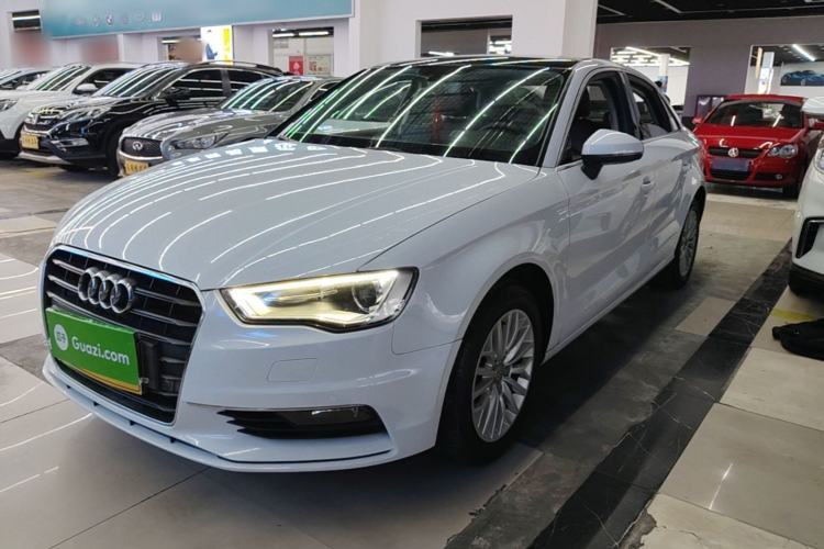 Używany Audi A3 2016 Limousine 35 TFSI Prestige Edition Guazi used car, China used car export, Used car for sale, Used cars, Cheapest cars for sale