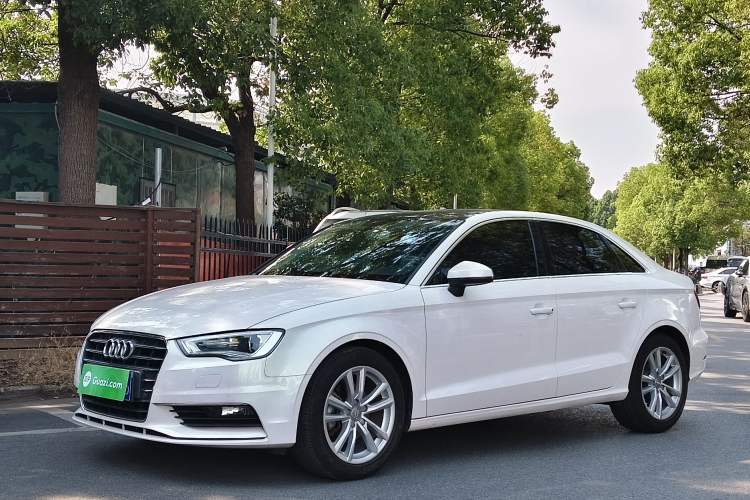 Used Audi A3 2016 Limousine 35 TFSI Style Edition Guazi used car, China used car export, Used car for sale, Used cars, Cheapest cars for sale