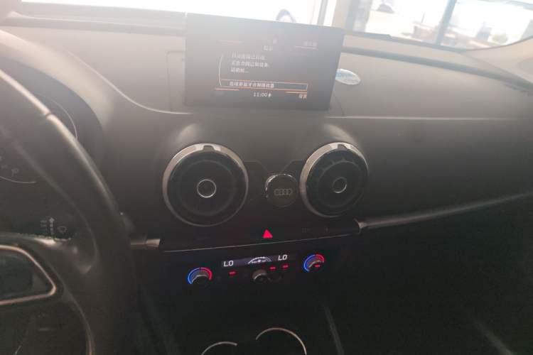 Used Audi A3 2016 Sportback 35 TFSI Style Edition Audio And AC Panel