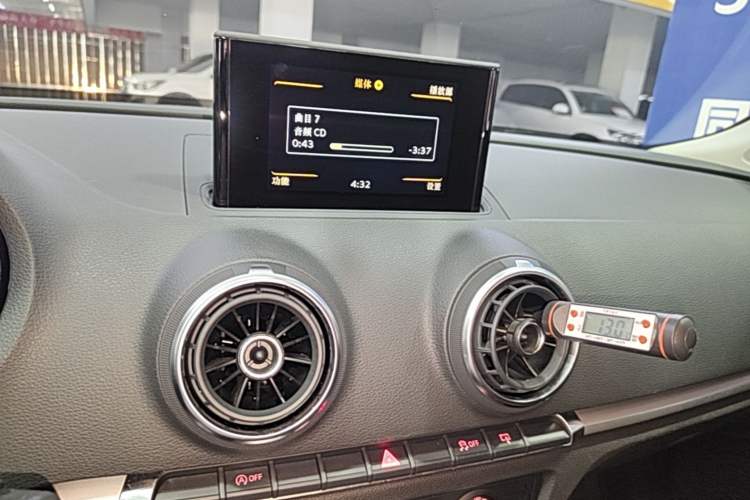 Used Audi A3 2016 Sportback 35 TFSI Ambition Edition Audio And AC Panel