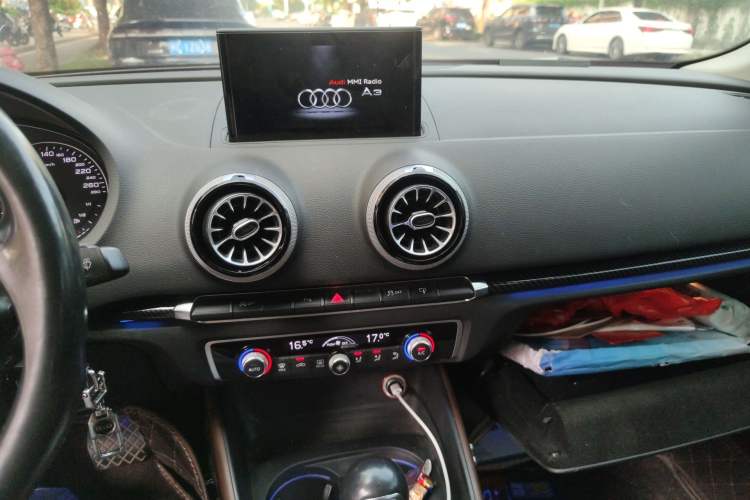 Used Audi A3 2016 Limousine 35 TFSI Style Edition Audio And AC Panel