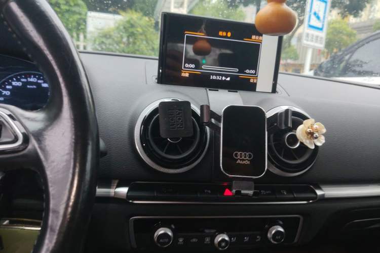 Used Audi A3 2016 Sportback 35 TFSI Style Edition Audio And AC Panel