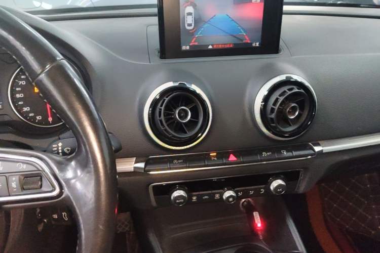 Used Audi A3 2016 Limousine 35 TFSI Style Edition Audio And AC Panel