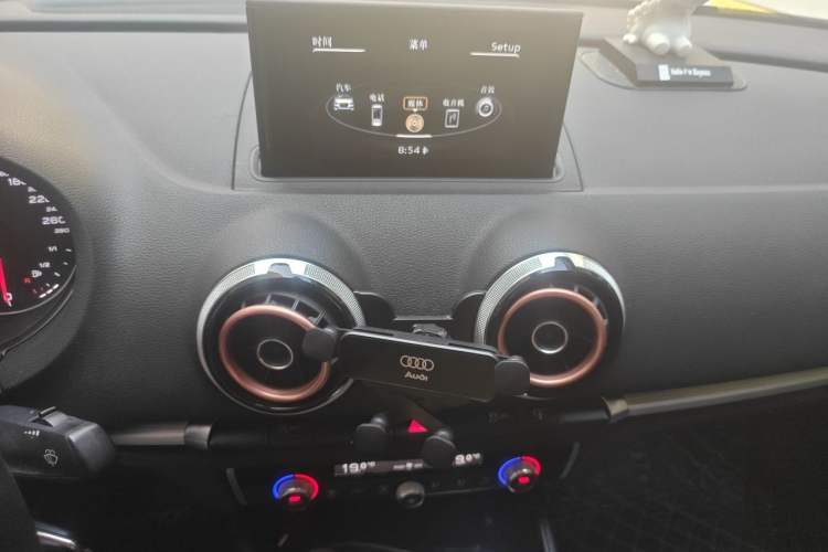 Used Audi A3 2016 Limousine 35 TFSI Style Edition Audio And AC Panel