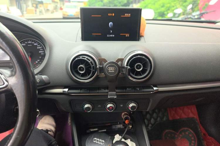 Used Audi A3 2016 Limousine 35 TFSI Prestige Edition Audio And AC Panel
