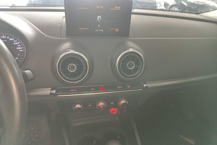 Used Audi A3 2016 Limousine 35 TFSI Prestige Edition Audio And AC Panel