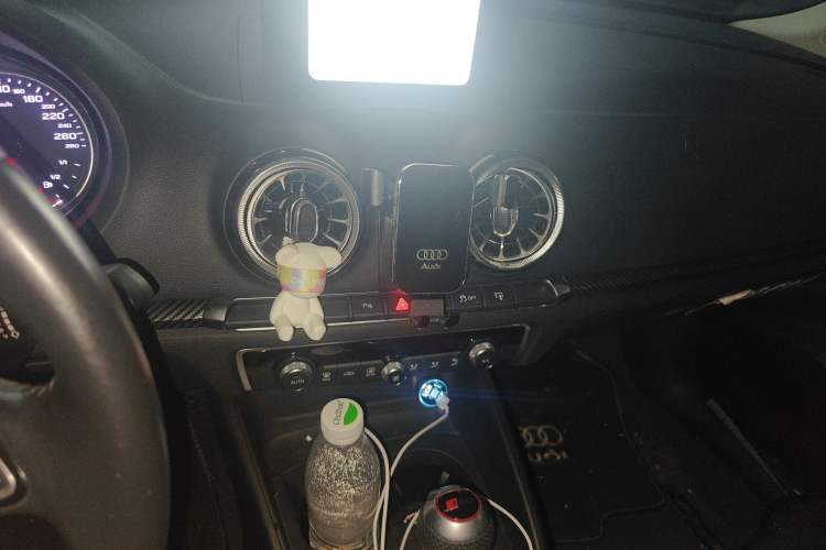 Used Audi A3 2016 Limousine 35 TFSI Style Edition Audio And AC Panel