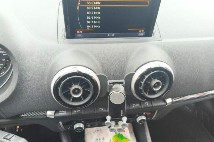 Used Audi A3 2016 Sportback 40 TFSI Style Edition Audio And AC Panel