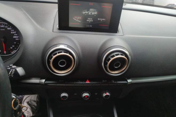 Used Audi A3 2016 Sportback 35 TFSI Ambition Audio And AC Panel