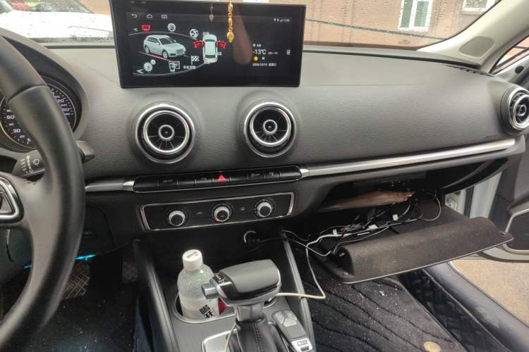 Used Audi A3 2016 Sportback 35 TFSI Ambition Audio And AC Panel