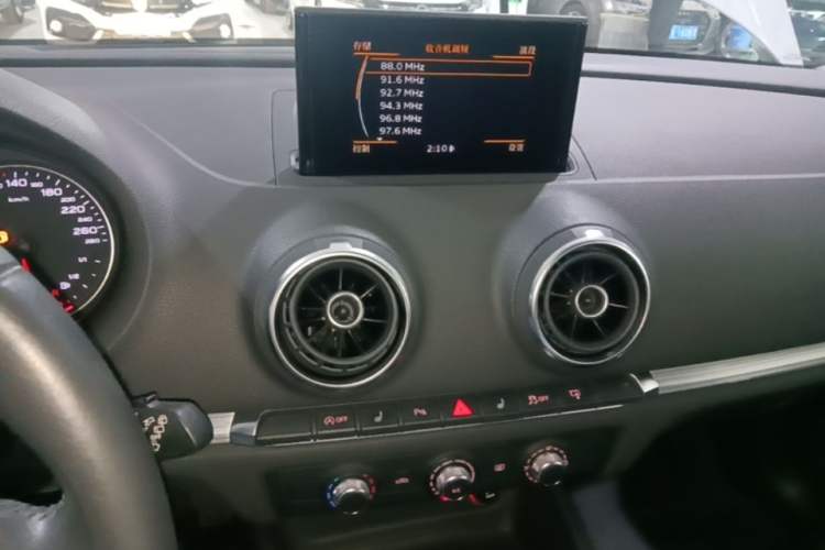 Used Audi A3 2016 Sportback 35 TFSI Ambition Audio And AC Panel